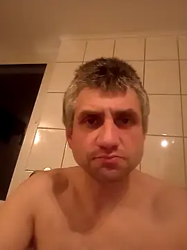 Snapshot of Gotowy40 chatting on 11/16/25, 01:22 Gotowy40 online show from 11/16/25, 01:22