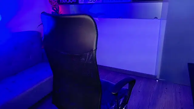 Snapshot of Lovely_celeste chatting on 10/26/25, 02:39 Lovely celeste online show from 10/26/25, 02:39