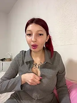 Alissa kiss online show from 01/11/25, 05:07
