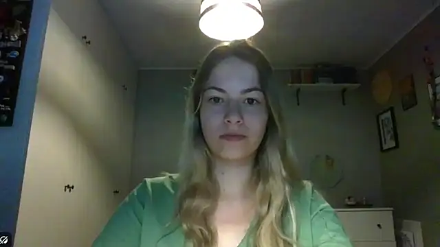 Snapshot of ROSIEx_sweet chatting on 09/11/25, 06:46 ROSIEx sweet online show from 09/11/25, 06:46