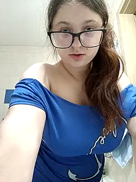 Snapshot of kila_lo chatting on 01/17/25, 07:16 kila lo online show from 01/17/25, 07:16