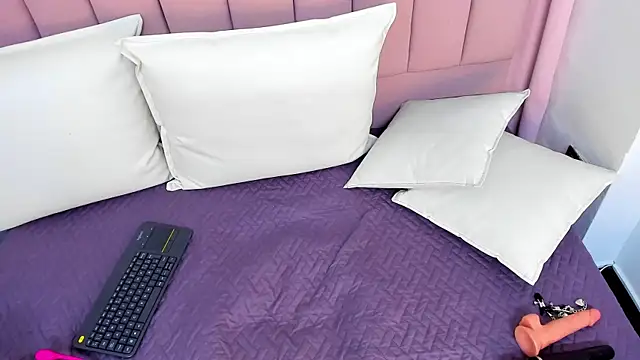 Snapshot of Dahiana_gomez18 chatting on 02/10/25, 02:26 Dahiana gomez18 online show from 02/10/25, 02:26
