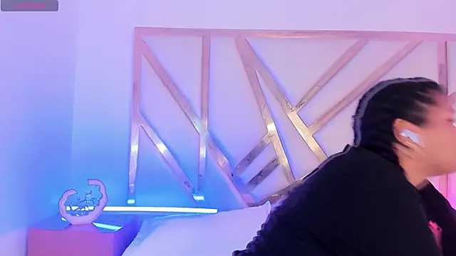 Snapshot of Carolina_Evanss chatting on 10/09/25, 11:30 Carolina Evanss online show from 10/09/25, 11:30