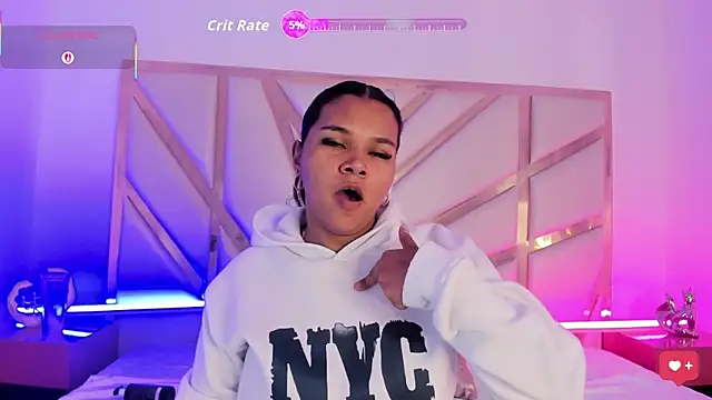 Snapshot of Carolina_Evanss chatting on 10/19/25, 11:44 Carolina Evanss online show from 10/19/25, 11:44