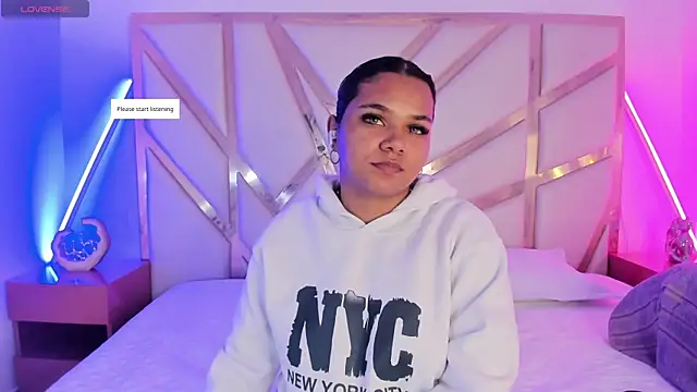 Snapshot of Carolina_Evanss chatting on 11/01/25, 11:45 Carolina Evanss online show from 11/01/25, 11:45