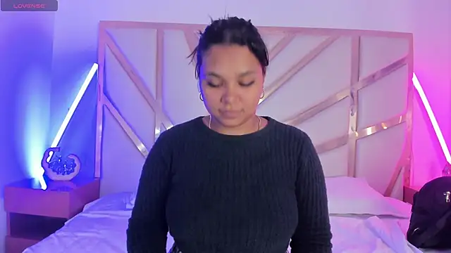 Snapshot of Carolina_Evanss chatting on 11/14/25, 11:31 Carolina Evanss online show from 11/14/25, 11:31