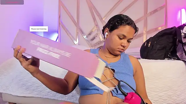 Snapshot of Carolina_Evanss chatting on 11/19/25, 11:32 Carolina Evanss online show from 11/19/25, 11:32