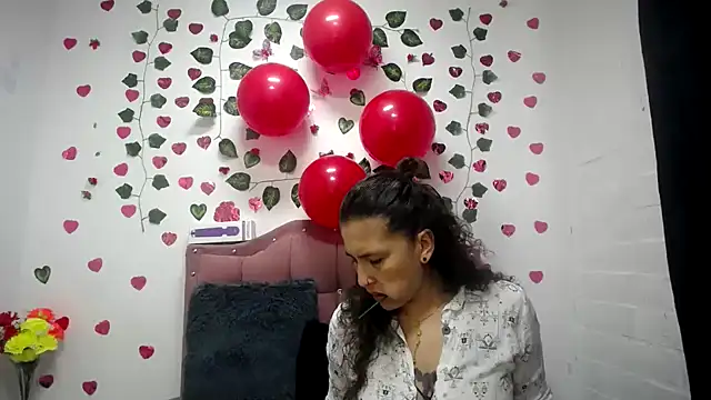 Snapshot of Leyla_Horny_Bg chatting on 02/14/25, 08:15 Leyla Horny Bg online show from 02/14/25, 08:15