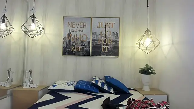 Theia moon online show from 12/09/24, 12:40