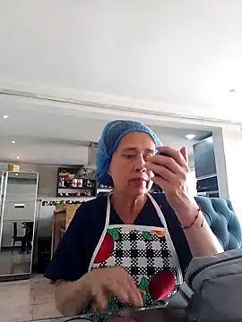 Snapshot of MARYQUANT chatting on 10/02/25, 03:19 MARYQUANT online show from 10/02/25, 03:19