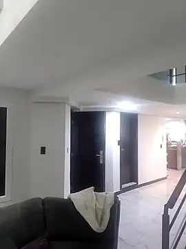 Snapshot of MARYQUANT chatting on 10/17/25, 06:54 MARYQUANT online show from 10/17/25, 06:54