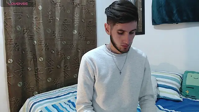 Snapshot of Thhiago_tay chatting on 10/15/25, 05:51 Thhiago tay online show from 10/15/25, 05:51