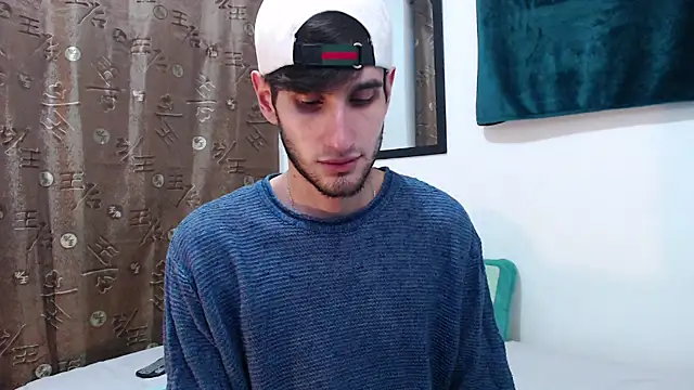 Snapshot of Thhiago_tay chatting on 11/18/25, 06:29 Thhiago tay online show from 11/18/25, 06:29