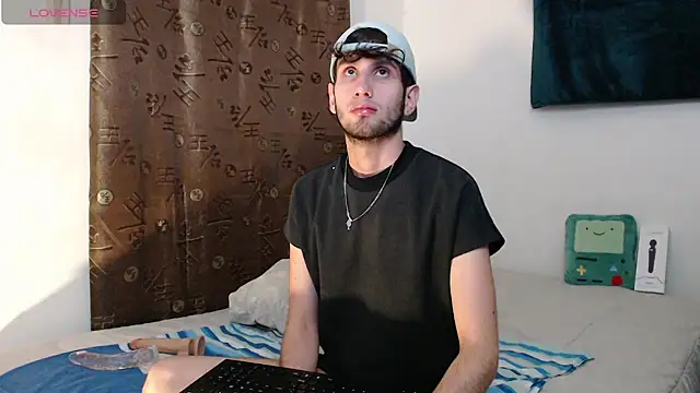 Snapshot of Thhiago_tay chatting on 11/22/25, 08:57 Thhiago tay online show from 11/22/25, 08:57