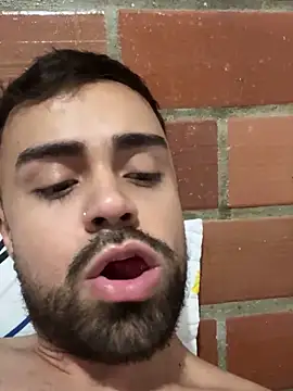 Snapshot of dickhorny_69 chatting on 01/24/25, 02:49 dickhorny 69 online show from 01/24/25, 02:49