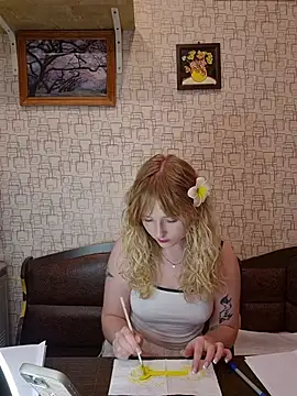 Snapshot of lola__banny chatting on 10/22/25, 03:45 lola banny online show from 10/22/25, 03:45