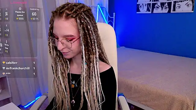 Snapshot of VioletShine chatting on 01/17/25, 02:07 VioletShine online show from 01/17/25, 02:07