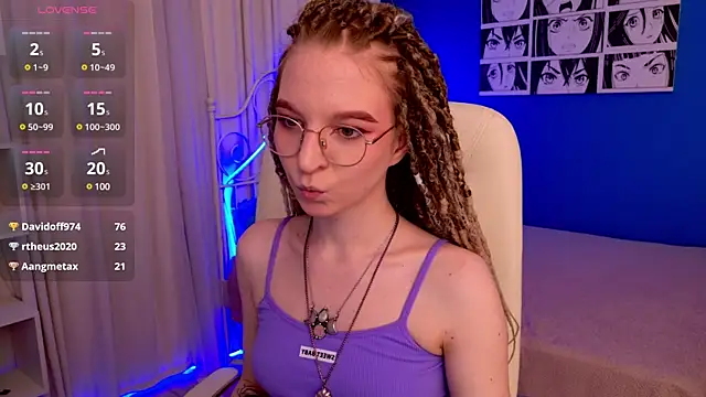 Snapshot of VioletShine chatting on 03/02/25, 12:22 VioletShine online show from 03/02/25, 12:22