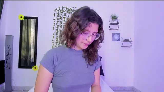 Snapshot of Noellesable chatting on 12/04/24, 03:32 Noellesable online show from 12/04/24, 03:32
