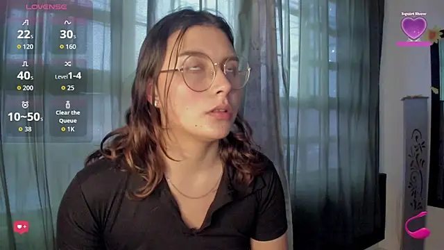 Noellesable online show from 10/15/25, 07:03