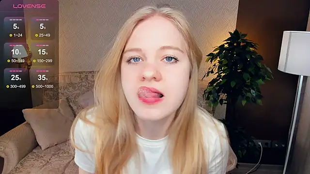 Snapshot of OdelinaFicken chatting on 03/12/25, 07:35 OdelinaFicken online show from 03/12/25, 07:35