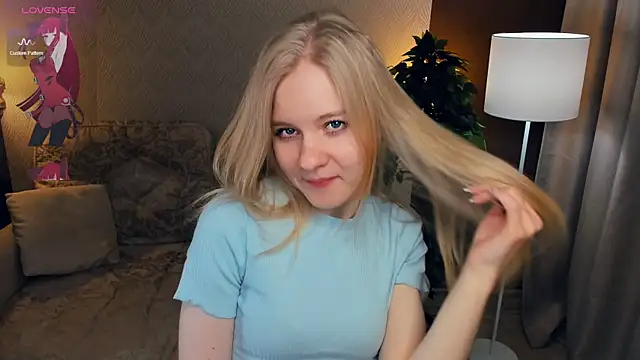 Snapshot of OdelinaFicken chatting on 03/15/25, 07:09 OdelinaFicken online show from 03/15/25, 07:09