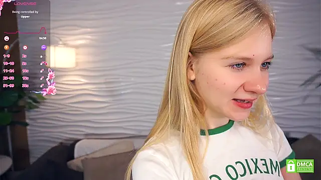 Snapshot of OdelinaFicken chatting on 09/23/25, 05:43 OdelinaFicken online show from 09/23/25, 05:43