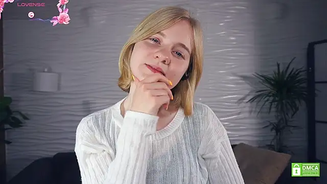 Snapshot of OdelinaFicken chatting on 10/22/25, 07:08 OdelinaFicken online show from 10/22/25, 07:08