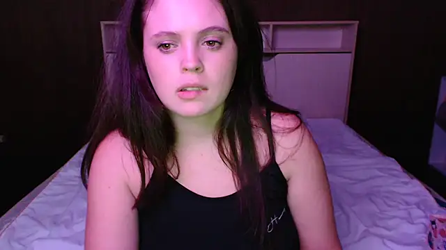 Snapshot of Karry-SEX chatting on 12/21/24, 04:25 Karry-SEX online show from 12/21/24, 04:25