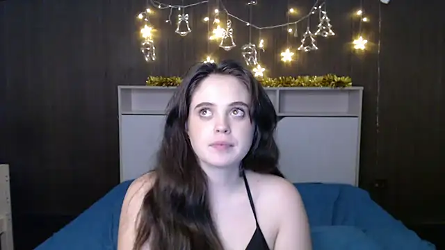 Snapshot of Karry-SEX chatting on 01/03/25, 07:50 Karry-SEX online show from 01/03/25, 07:50