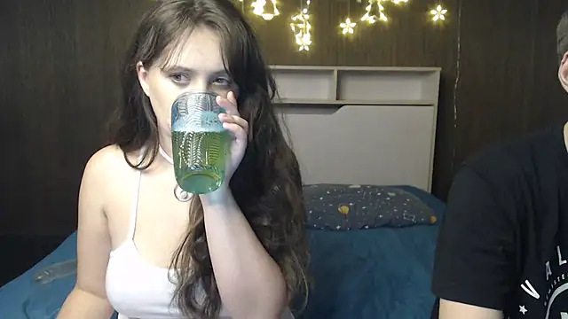 Snapshot of Karry-SEX chatting on 02/14/25, 11:10 Karry-SEX online show from 02/14/25, 11:10