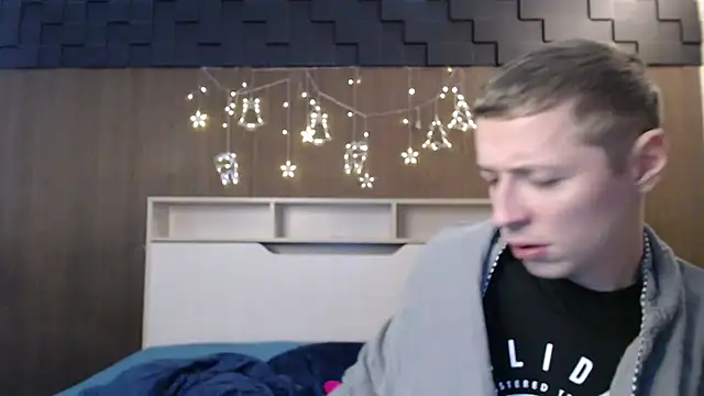 Snapshot of Karry-SEX chatting on 02/26/25, 08:26 Karry-SEX online show from 02/26/25, 08:26