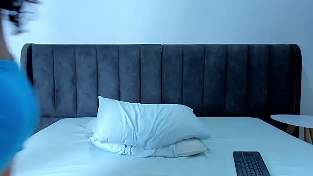 valtira nova online show from 01/22/25, 07:03