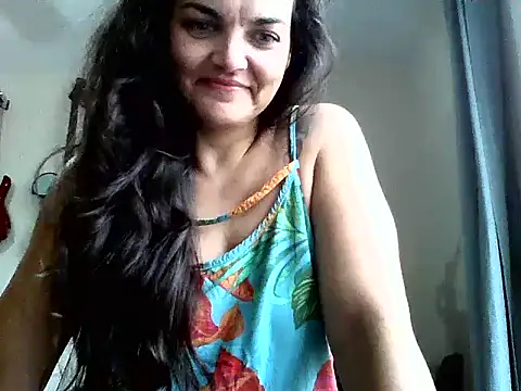 Snapshot of escritorasafada chatting on 03/15/25, 08:32 escritorasafada online show from 03/15/25, 08:32