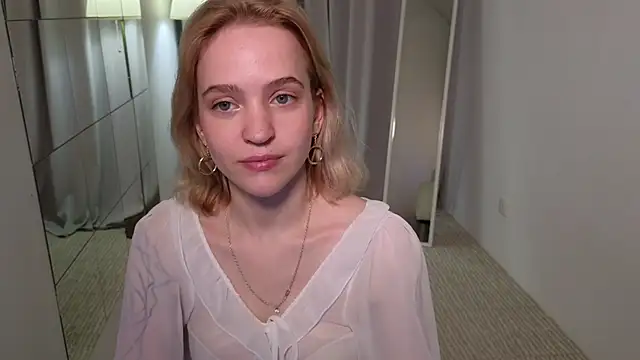 Snapshot of lolly_pie chatting on 12/12/24, 05:37 lolly pie online show from 12/12/24, 05:37