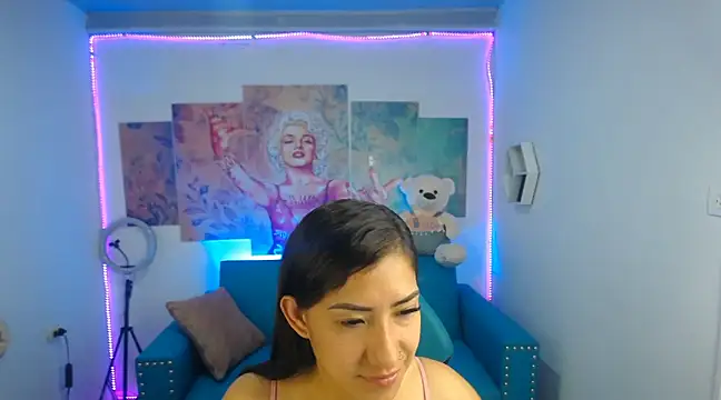 Sofi hot 4m online show from 01/30/25, 09:25