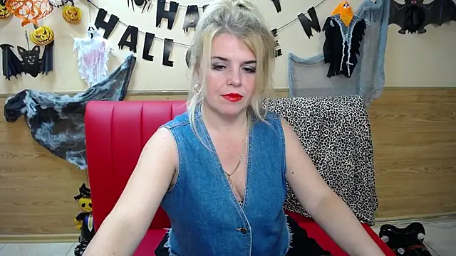 Julya Barbi online show from 11/06/25, 06:14