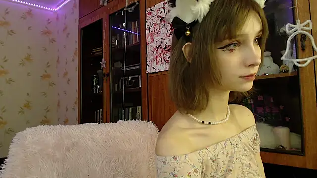 cloudgirrl online show from 01/13/25, 08:37