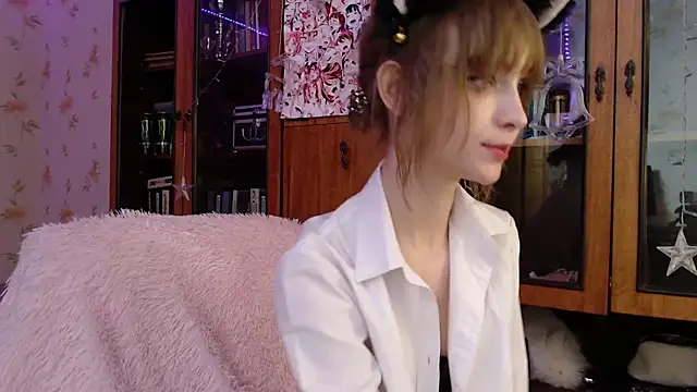 cloudgirrl online show from 01/31/25, 12:50