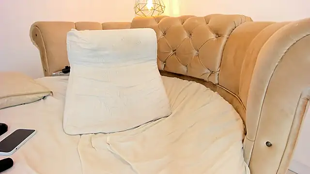 khloeblake online show from 02/26/25, 09:42