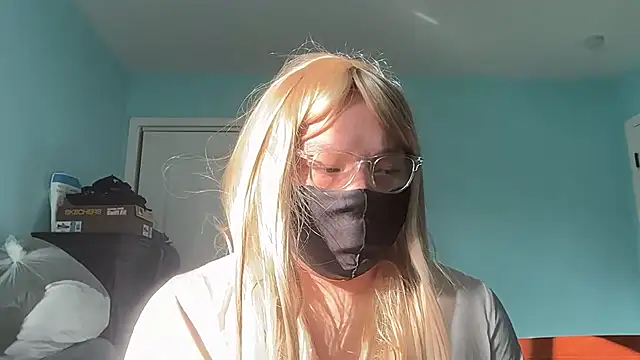 Snapshot of Jessica-Aine chatting on 10/24/25, 04:03 Jessica-Aine online show from 10/24/25, 04:03