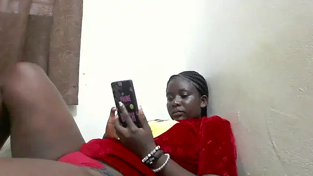 Snapshot of Harrisamor chatting on 10/28/25, 11:14 Harrisamor online show from 10/28/25, 11:14