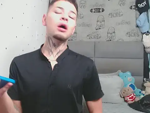 MarceloMilk online show from 10/19/25, 02:34