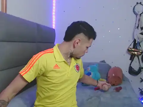 MarceloMilk online show from 10/20/25, 03:29