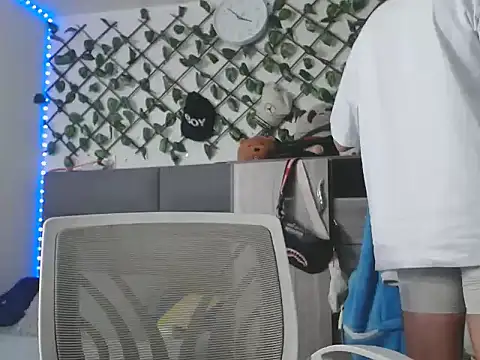 MarceloMilk online show from 11/01/25, 02:13