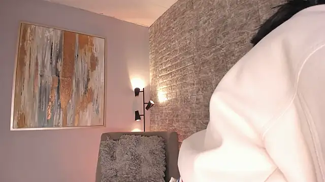 Snapshot of tamara_aluna chatting on 02/08/25, 12:39 tamara aluna online show from 02/08/25, 12:39