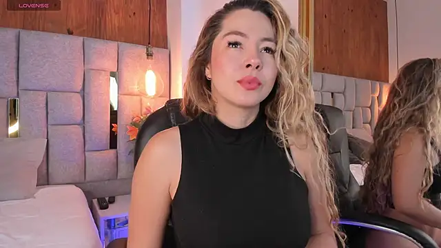 Saori newman online show from 01/11/25, 12:07