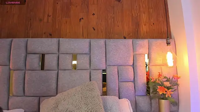 Saori newman online show from 01/14/25, 11:53