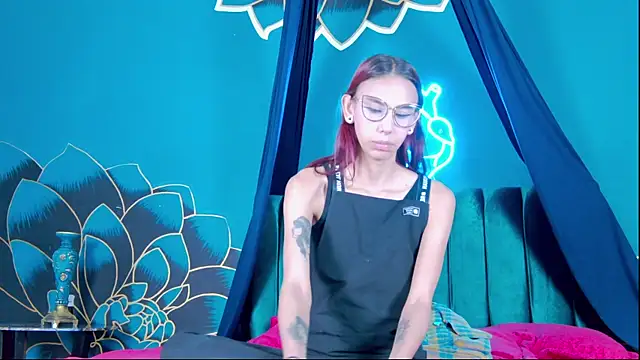 Lunamistyc online show from 10/08/25, 07:33