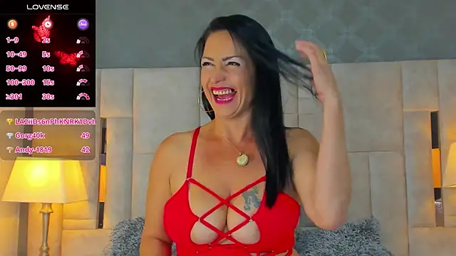 Snapshot of Valery_Diamond chatting on 01/14/25, 02:53 Valery Diamond online show from 01/14/25, 02:53